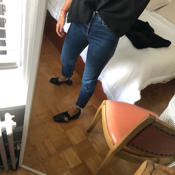 Classic levi’s denim. High rise. Straight leg. - Picture 5 of 6